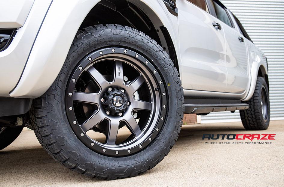 FORD-RANGER-TROPHY-MATTE-ANTHRACITE-WITH-BLACK-RING